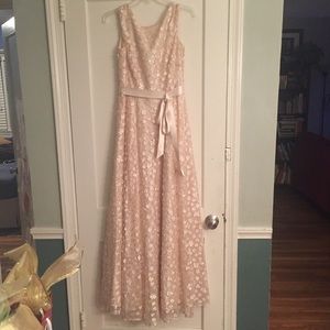 beautiful full length gown!